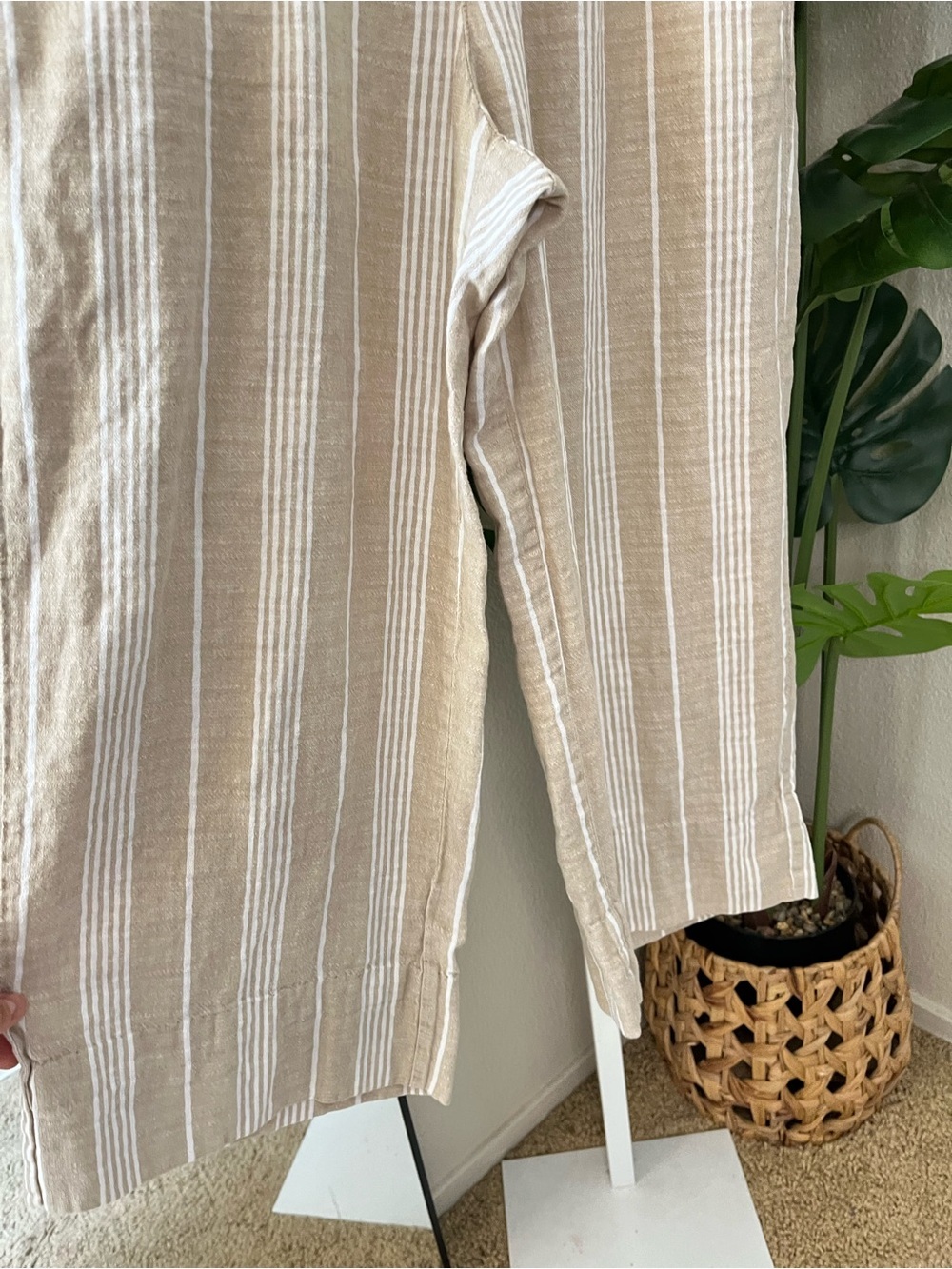 Old Navy Linen Blend Beige Striped Wide Leg Pull-On Cropped Pants Size Small - Picture 5 of 8